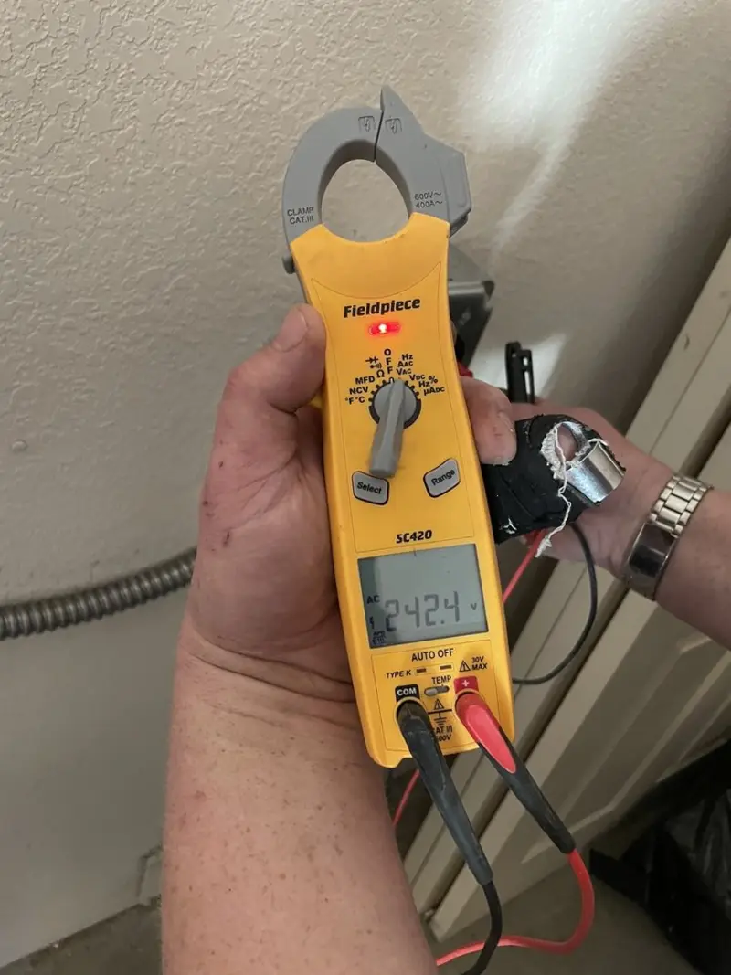 Voltage testing with clamp meter during Aluminum Wiring Replacement in Middle River